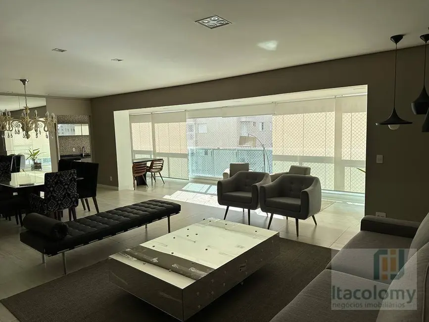 Apartamento com 3 quartos para alugar, 235m2 em Alphaville Industrial, Barueri - SP - imagem 3 Foto 3 de Apartamento com 3 quartos para alugar, 235m2 em Alphaville Industrial, Barueri - SP