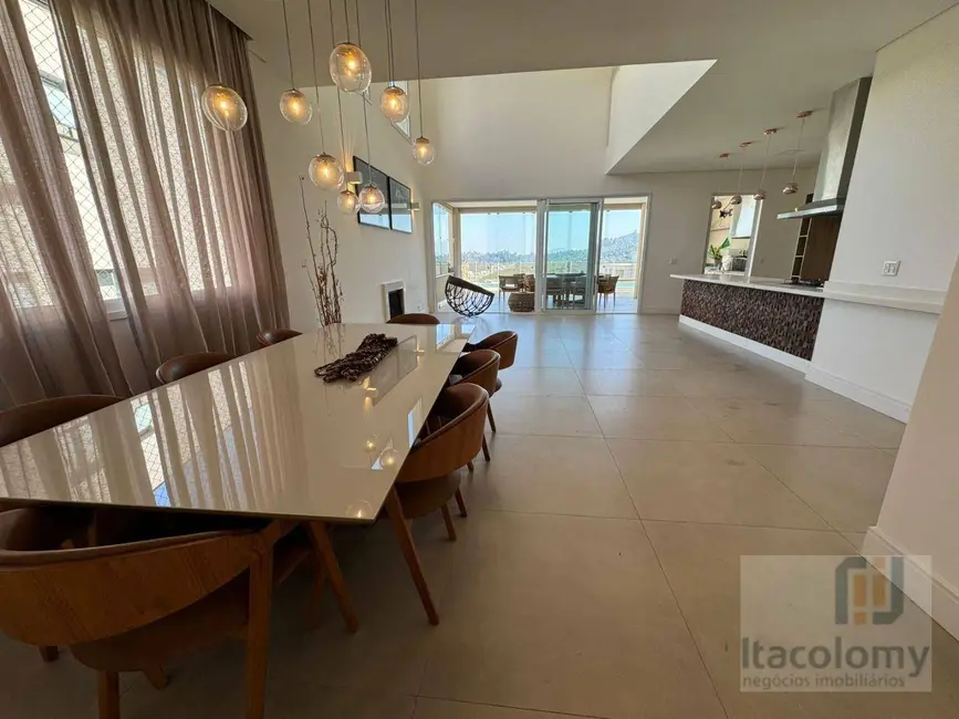 Foto 4 de Casa de Condomínio com 4 quartos para alugar, 571m2 em Tamboré, Santana De Parnaiba - SP