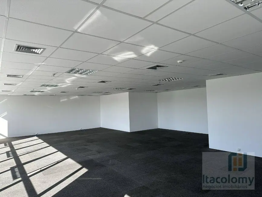 Foto 2 de Sala Comercial à venda, 225m2 em Empresarial 18 do Forte, Barueri - SP