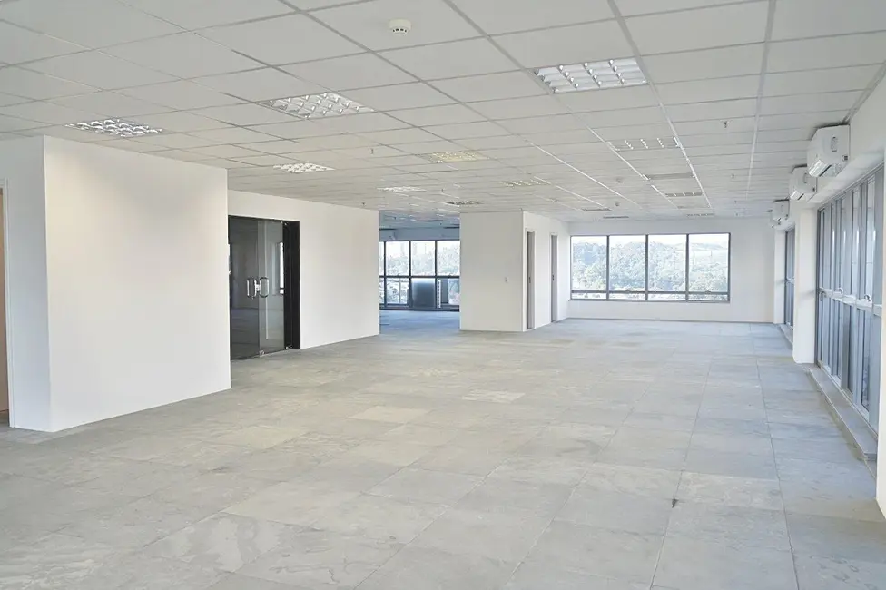 Foto 2 de Sala Comercial para alugar, 281m2 em Empresarial 18 do Forte, Barueri - SP