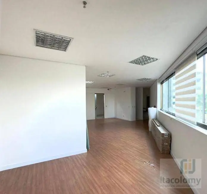 Foto 8 de Sala Comercial para alugar, 59m2 em Empresarial 18 do Forte, Barueri - SP