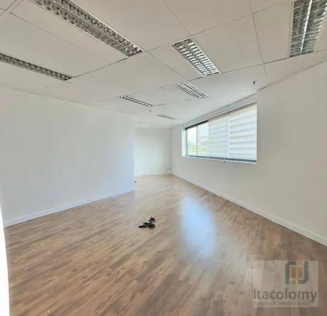 Foto 2 de Sala Comercial para alugar, 59m2 em Empresarial 18 do Forte, Barueri - SP