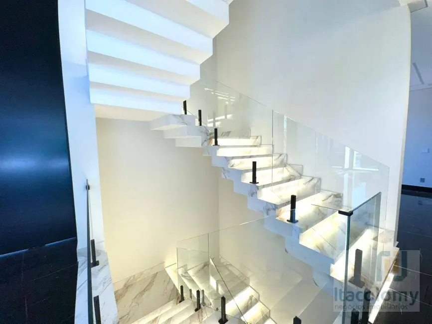 Foto 5 de Casa de Condomínio com 4 quartos à venda, 600m2 em Santana De Parnaiba - SP