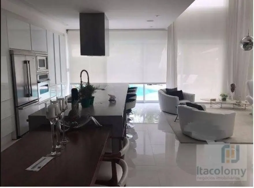 Foto 9 de Casa de Condomínio com 3 quartos à venda e para alugar, 540m2 em Tamboré, Barueri - SP