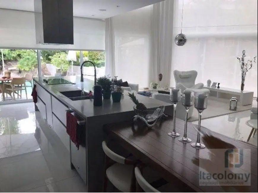 Foto 1 de Casa de Condomínio com 3 quartos à venda e para alugar, 540m2 em Tamboré, Barueri - SP