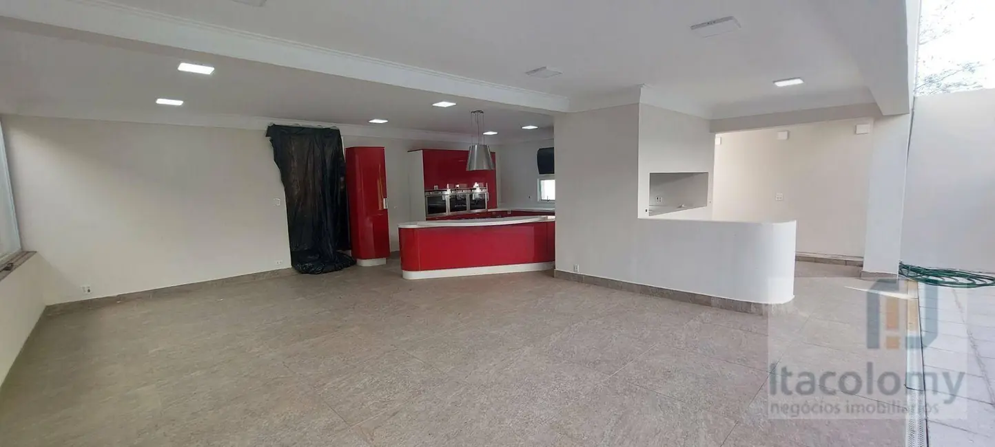 Casa de Condomínio com 5 quartos à venda, 360m2 em Santana De Parnaiba - SP - imagem 4 Foto 4 de Casa de Condomínio com 5 quartos à venda, 360m2 em Santana De Parnaiba - SP