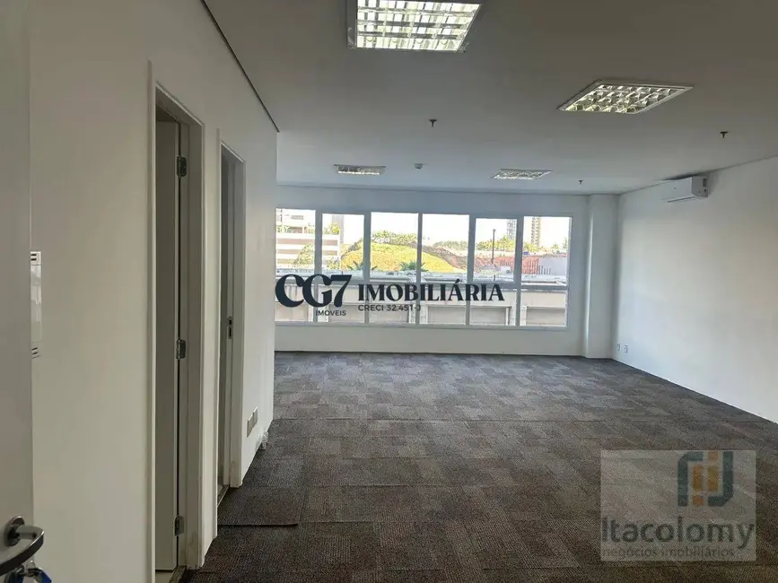 Sala Comercial para alugar, 55m2 em Alphaville Conde II, Barueri - SP - imagem 1 Foto 1 de Sala Comercial para alugar, 55m2 em Alphaville Conde II, Barueri - SP