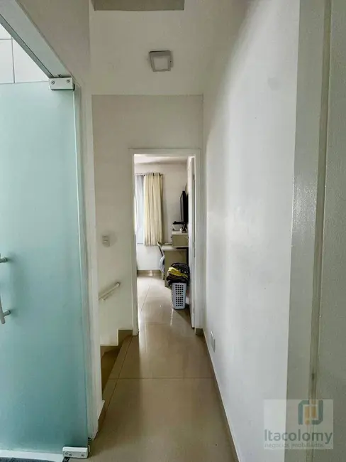 Casa de Condomínio com 2 quartos à venda, 60m2 em Jardim Califórnia, Barueri - SP - imagem 2 Foto 2 de Casa de Condomínio com 2 quartos à venda, 60m2 em Jardim Califórnia, Barueri - SP