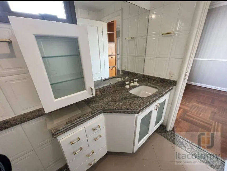 Apartamento com 4 quartos para alugar, 288m2 em Alphaville Industrial, Barueri - SP - imagem 9 Foto 9 de Apartamento com 4 quartos para alugar, 288m2 em Alphaville Industrial, Barueri - SP