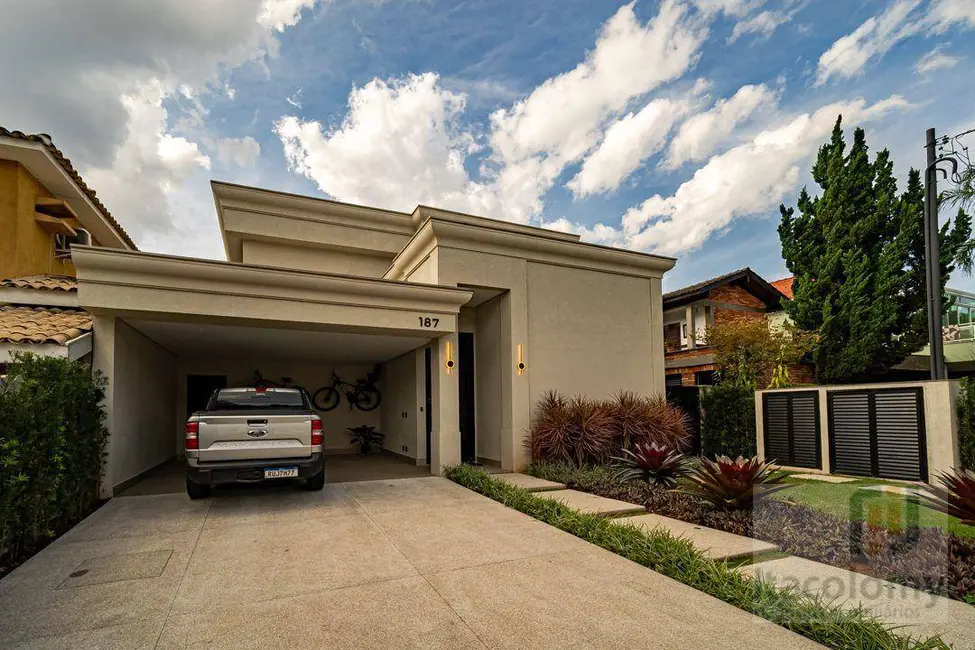 Foto 5 de Casa de Condomínio com 3 quartos à venda e para alugar, 364m2 em Santana De Parnaiba - SP