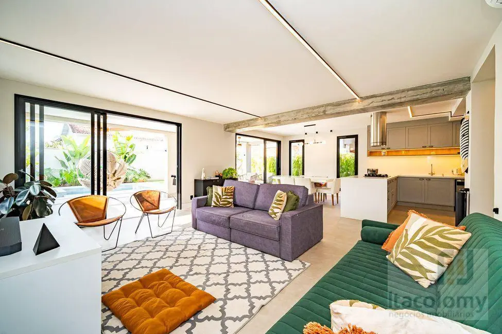 Foto 3 de Casa de Condomínio com 3 quartos à venda e para alugar, 364m2 em Santana De Parnaiba - SP