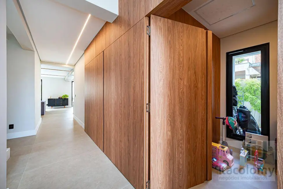 Foto 7 de Casa de Condomínio com 3 quartos à venda e para alugar, 364m2 em Santana De Parnaiba - SP