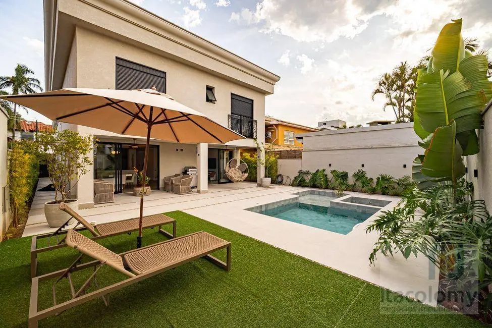 Foto 2 de Casa de Condomínio com 3 quartos à venda e para alugar, 364m2 em Santana De Parnaiba - SP