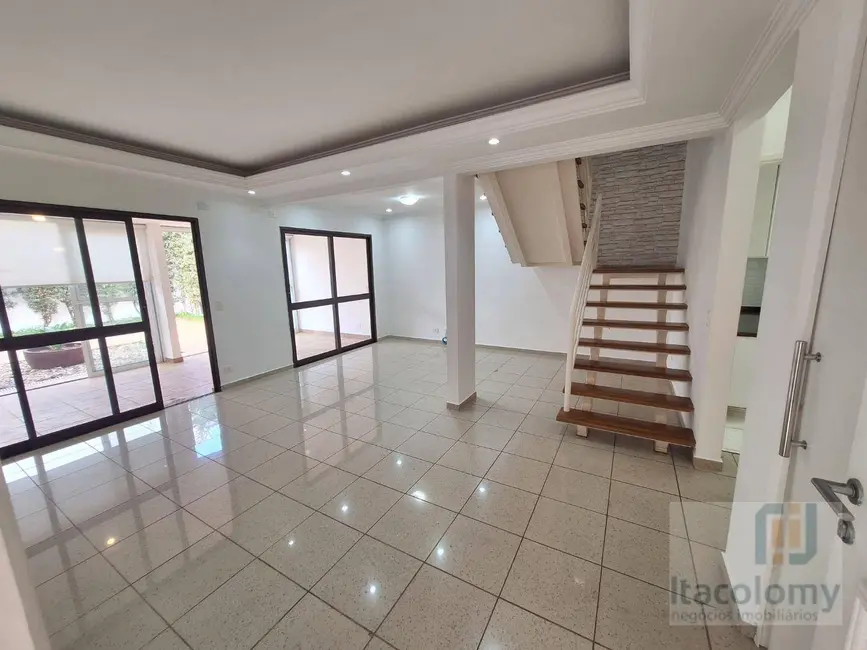 Foto 3 de Casa de Condomínio com 3 quartos para alugar, 165m2 em Tamboré, Santana De Parnaiba - SP