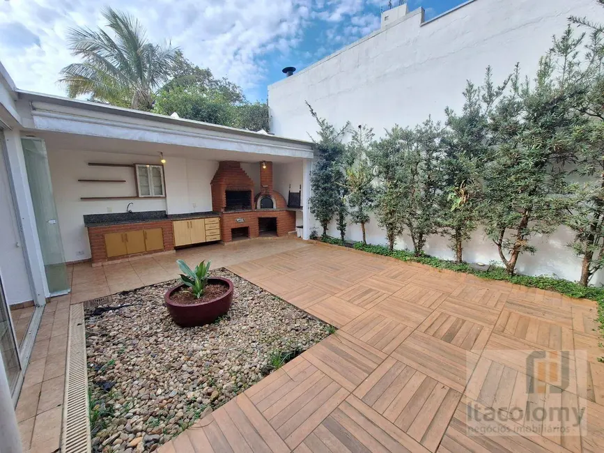 Foto 1 de Casa de Condomínio com 3 quartos para alugar, 165m2 em Tamboré, Santana De Parnaiba - SP