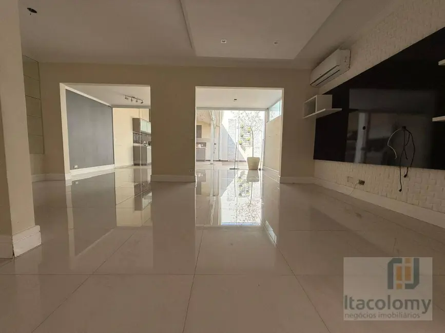 Casa de Condomínio com 3 quartos à venda, 165m2 em Santana De Parnaiba - SP - imagem 1 Foto 1 de Casa de Condomínio com 3 quartos à venda, 165m2 em Santana De Parnaiba - SP