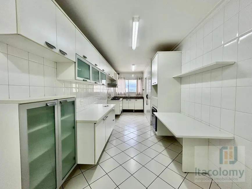 Apartamento com 3 quartos à venda e para alugar, 165m2 em Alphaville Industrial, Barueri - SP - imagem 2 Foto 2 de Apartamento com 3 quartos à venda e para alugar, 165m2 em Alphaville Industrial, Barueri - SP