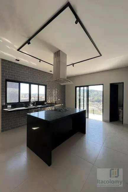 Foto 3 de Casa de Condomínio com 3 quartos à venda, 200m2 em Santana De Parnaiba - SP