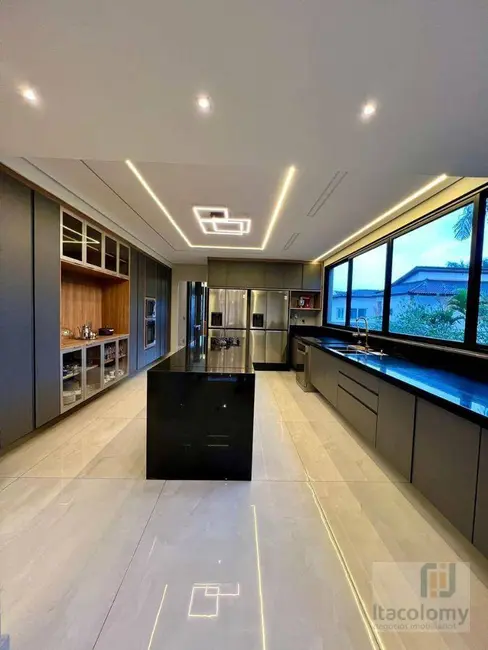 Casa de Condomínio com 5 quartos à venda, 1106m2 em Barueri - SP - imagem 5 Foto 5 de Casa de Condomínio com 5 quartos à venda, 1106m2 em Barueri - SP