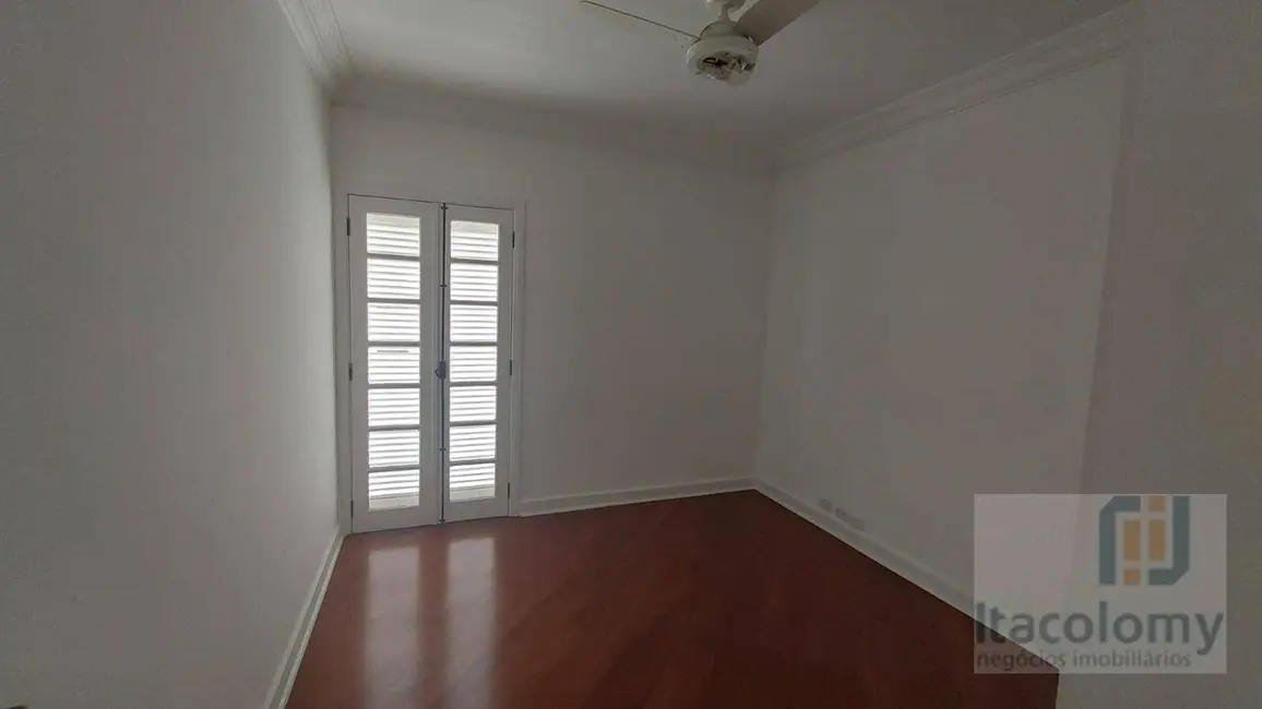 Foto 9 de Casa de Condomínio com 3 quartos à venda e para alugar, 420m2 em Santana De Parnaiba - SP