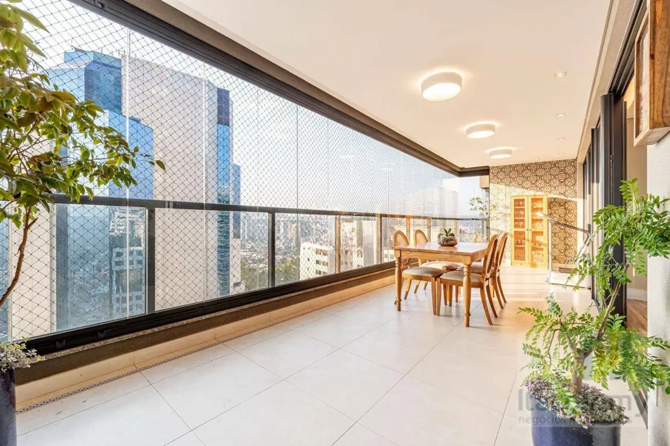 Foto 1 de Apartamento com 4 quartos à venda e para alugar, 281m2 em Alphaville Industrial, Barueri - SP