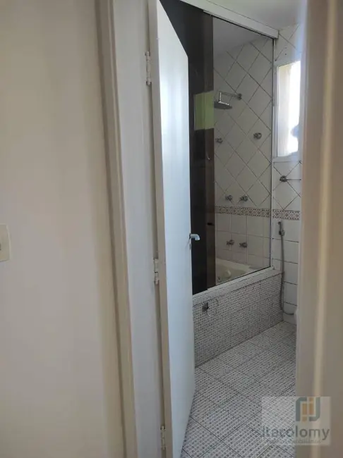 Foto 3 de Casa de Condomínio com 4 quartos para alugar, 560m2 em Barueri - SP