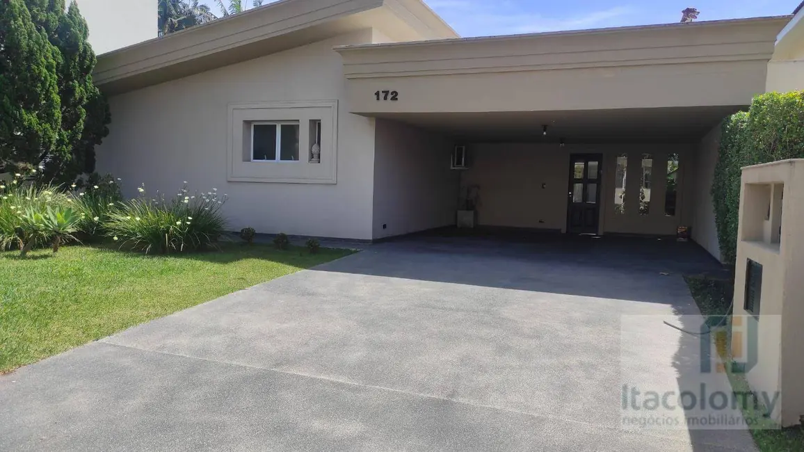 Foto 1 de Casa de Condomínio com 4 quartos para alugar, 560m2 em Barueri - SP