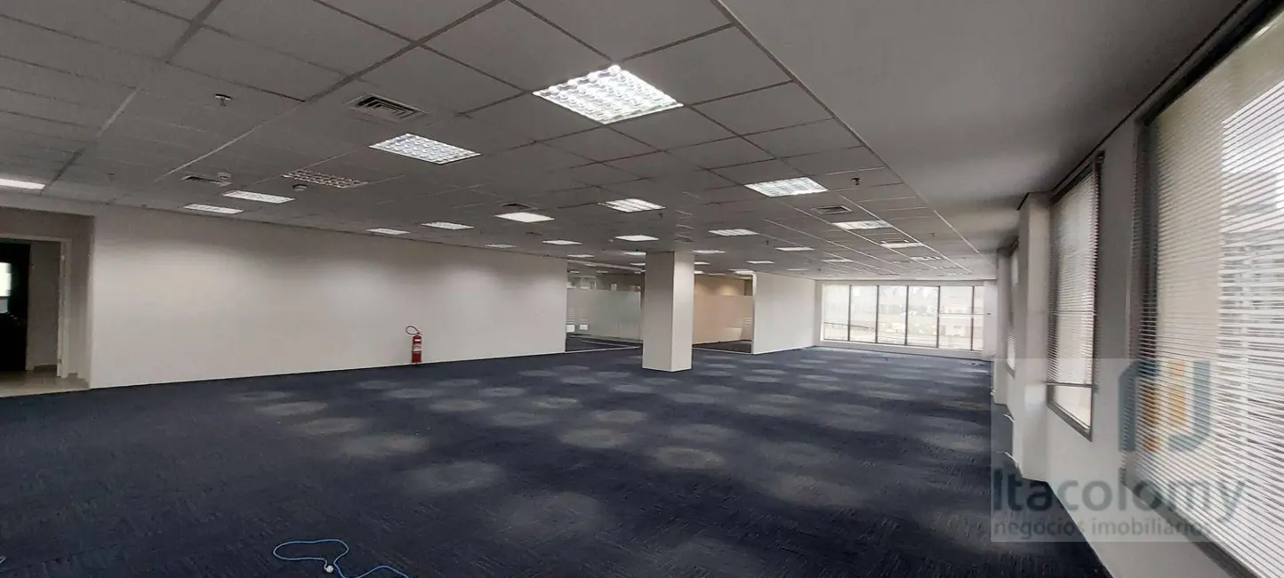 Foto 6 de Sala Comercial para alugar, 340m2 em Empresarial 18 do Forte, Barueri - SP