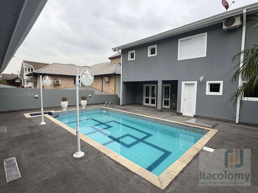 Casa de Condomínio com 4 quartos à venda e para alugar, 450m2 em Santana De Parnaiba - SP - imagem 4 Foto 4 de Casa de Condomínio com 4 quartos à venda e para alugar, 450m2 em Santana De Parnaiba - SP