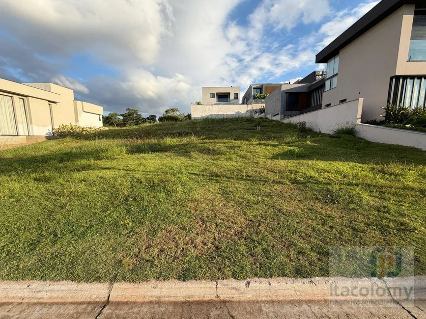 Foto 1 de Terreno / Lote à venda, 490m2 em Santana De Parnaiba - SP