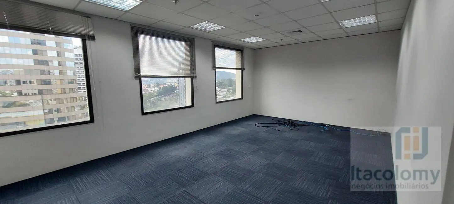 Foto 1 de Sala Comercial para alugar, 380m2 em Empresarial 18 do Forte, Barueri - SP