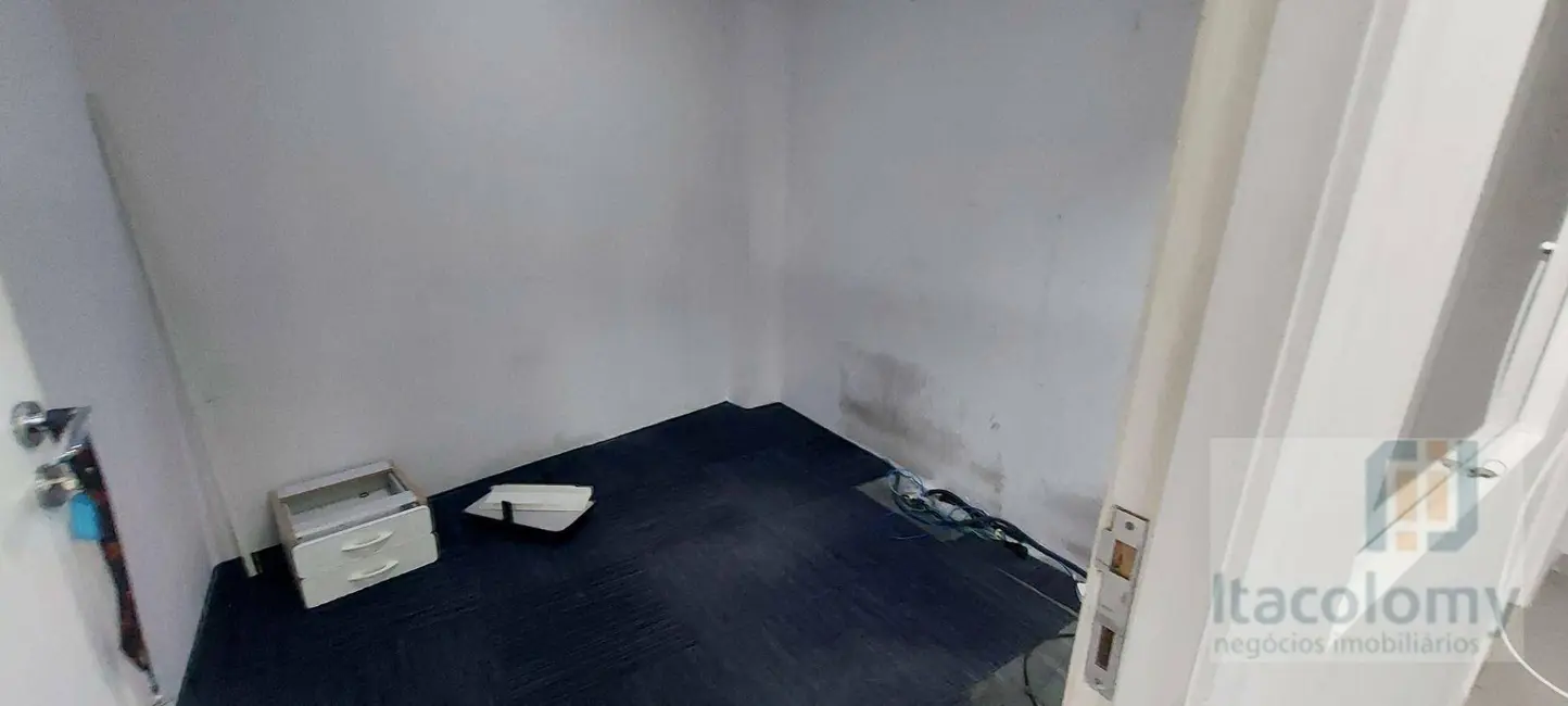 Foto 7 de Sala Comercial para alugar, 720m2 em Empresarial 18 do Forte, Barueri - SP