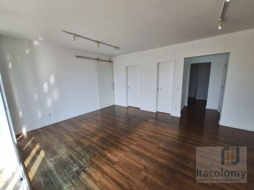 Foto 3 de Apartamento com 3 quartos para alugar, 122m2 em Alphaville Conde II, Barueri - SP