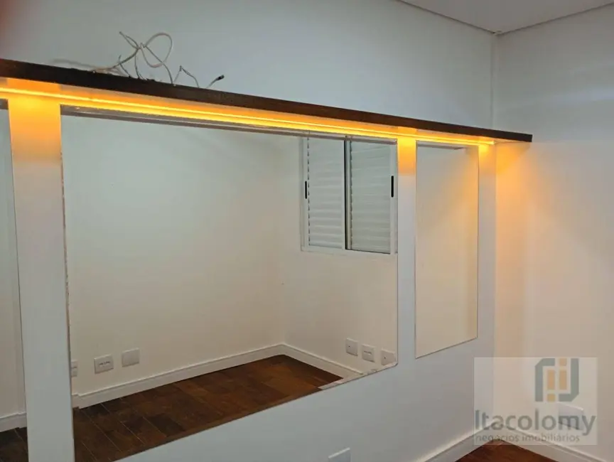 Apartamento com 2 quartos à venda e para alugar, 58m2 em Jardim Tupanci, Barueri - SP - imagem 5 Foto 5 de Apartamento com 2 quartos à venda e para alugar, 58m2 em Jardim Tupanci, Barueri - SP