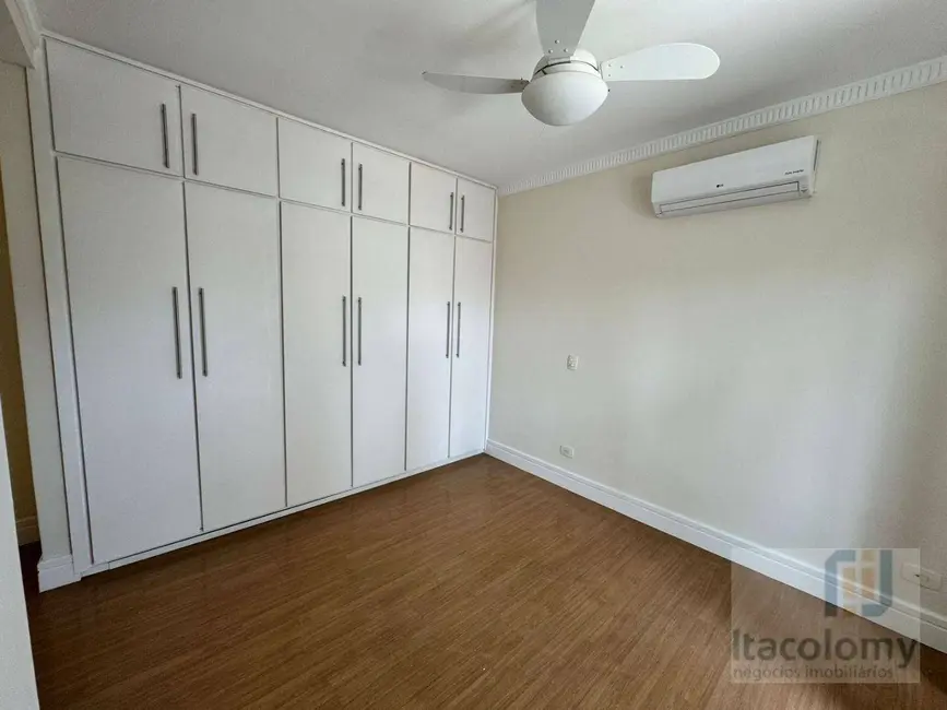 Foto 8 de Casa de Condomínio com 4 quartos para alugar, 560m2 em Barueri - SP