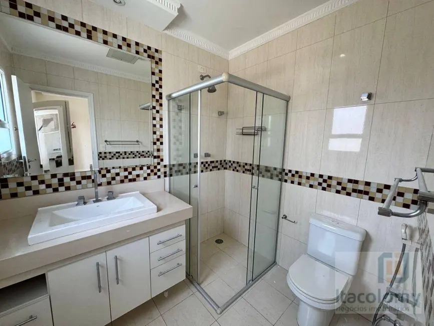 Foto 2 de Casa de Condomínio com 4 quartos para alugar, 560m2 em Barueri - SP