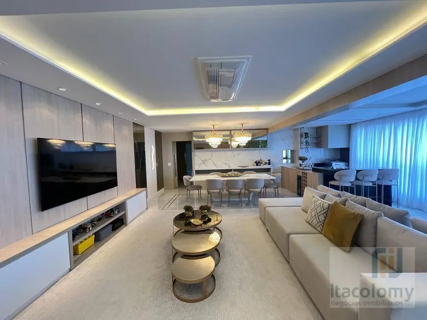 Apartamento com 3 quartos à venda, 228m2 em Alphaville Empresarial, Barueri - SP - imagem 2 Foto 2 de Apartamento com 3 quartos à venda, 228m2 em Alphaville Empresarial, Barueri - SP