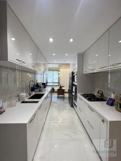 Foto 7 de Apartamento com 3 quartos à venda, 228m2 em Alphaville Empresarial, Barueri - SP