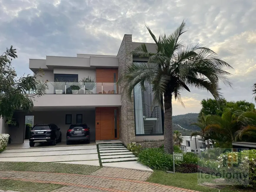 Casa de Condomínio com 4 quartos para alugar, 450m2 em Colinas da Anhangüera, Santana De Parnaiba - SP - imagem 3 Foto 3 de Casa de Condomínio com 4 quartos para alugar, 450m2 em Colinas da Anhangüera, Santana De Parnaiba - SP