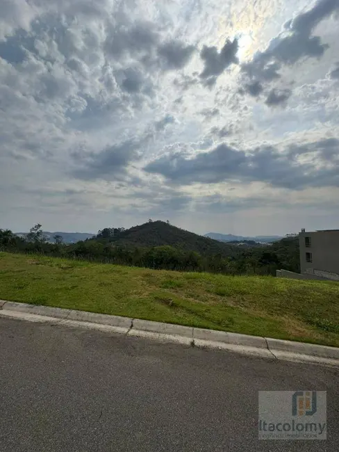 Foto 1 de Terreno / Lote à venda, 575m2 em Santana De Parnaiba - SP