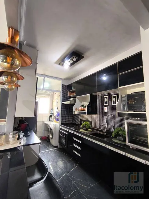 Apartamento com 3 quartos à venda, 68m2 em Jardim Tupanci, Barueri - SP - imagem 3 Foto 3 de Apartamento com 3 quartos à venda, 68m2 em Jardim Tupanci, Barueri - SP