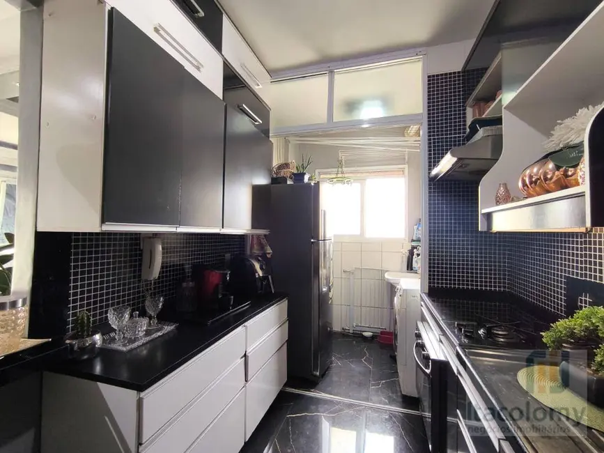 Apartamento com 3 quartos à venda, 68m2 em Jardim Tupanci, Barueri - SP - imagem 7 Foto 7 de Apartamento com 3 quartos à venda, 68m2 em Jardim Tupanci, Barueri - SP