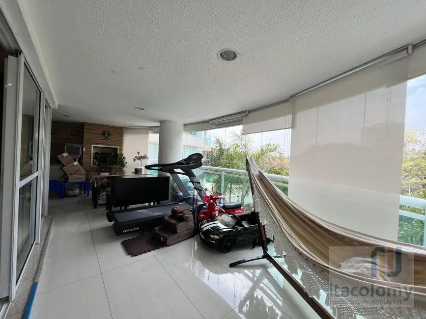 Foto 3 de Apartamento com 4 quartos à venda, 258m2 em Barueri - SP