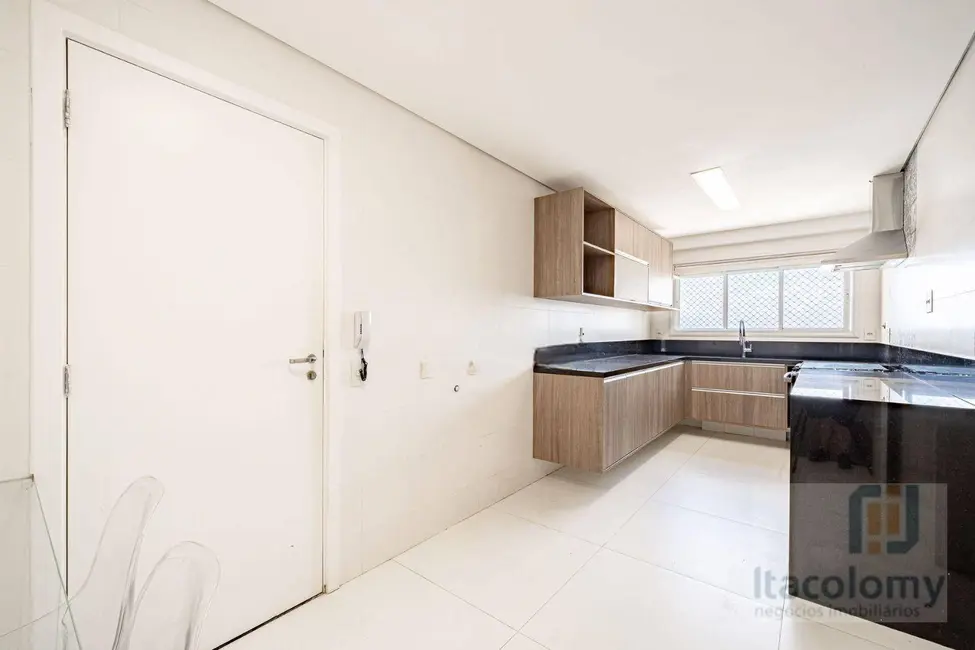 Foto 8 de Apartamento com 3 quartos para alugar, 207m2 em Alphaville Industrial, Barueri - SP