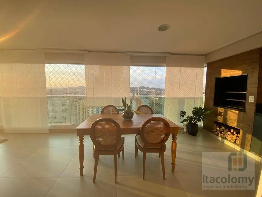 Apartamento com 3 quartos para alugar, 207m2 em Alphaville Industrial, Barueri - SP - imagem 8 Foto 8 de Apartamento com 3 quartos para alugar, 207m2 em Alphaville Industrial, Barueri - SP