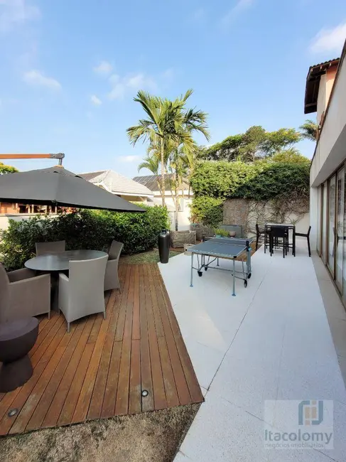 Casa de Condomínio com 4 quartos à venda, 380m2 em Santana De Parnaiba - SP - imagem 5 Foto 5 de Casa de Condomínio com 4 quartos à venda, 380m2 em Santana De Parnaiba - SP