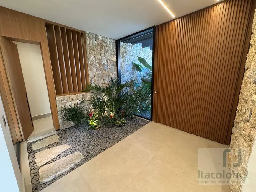 Casa de Condomínio com 5 quartos à venda, 780m2 em Tamboré, Santana De Parnaiba - SP - imagem 5 Foto 5 de Casa de Condomínio com 5 quartos à venda, 780m2 em Tamboré, Santana De Parnaiba - SP