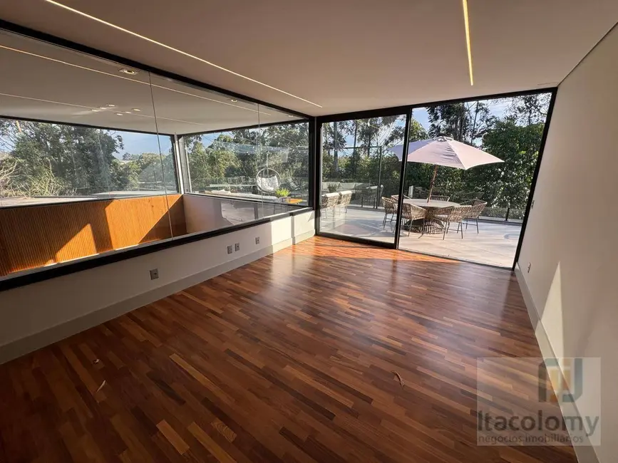 Casa de Condomínio com 5 quartos à venda, 780m2 em Tamboré, Santana De Parnaiba - SP - imagem 3 Foto 3 de Casa de Condomínio com 5 quartos à venda, 780m2 em Tamboré, Santana De Parnaiba - SP