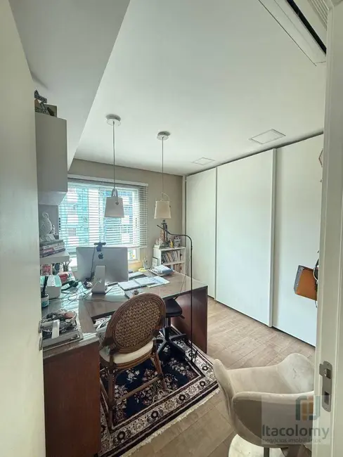 Foto 3 de Apartamento com 4 quartos à venda, 253m2 em Alphaville Industrial, Barueri - SP