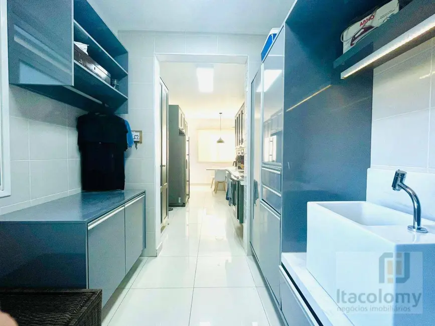 Apartamento com 3 quartos à venda, 201m2 em Tamboré, Barueri - SP - imagem 8 Foto 8 de Apartamento com 3 quartos à venda, 201m2 em Tamboré, Barueri - SP